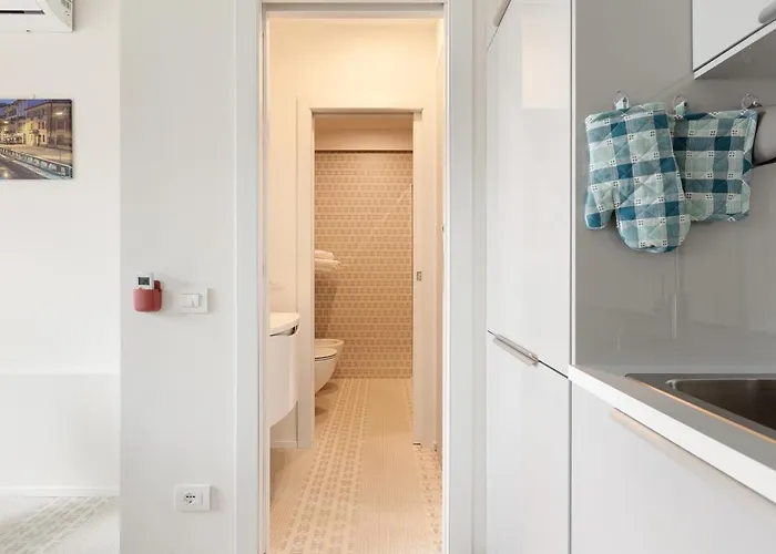 Guesthost - Renovated Apts Μιλάνο