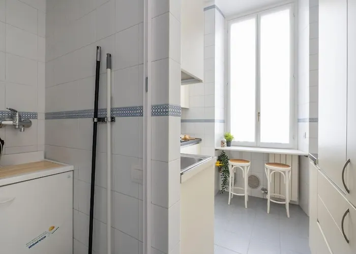 The Rent - Gorgeous Two-bedroom In Porta Nuova District 아파트 *