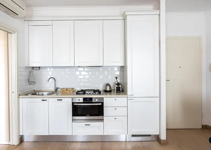 Bocconi Elegante Con Wifi Milán