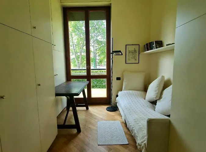 San Siro Club מלון *