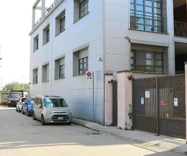 Smart And Comfy - Via Repubblica Di San Marino Апартаменты