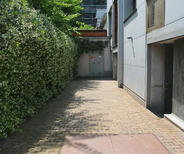 Smart And Comfy - Via Repubblica Di San Marino * Милан