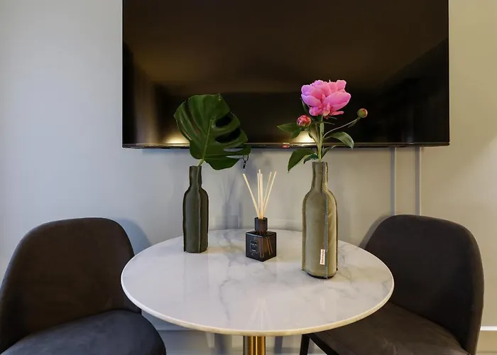 برستيج بوتيك للشقق الفندقية - بياتزا دومو فيو