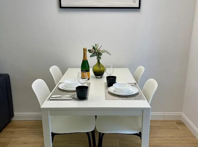 شقة Luxury Downtown - Mf