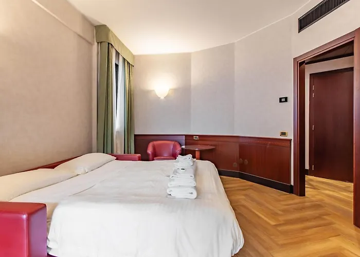 فندق Hotiday Turro 4*