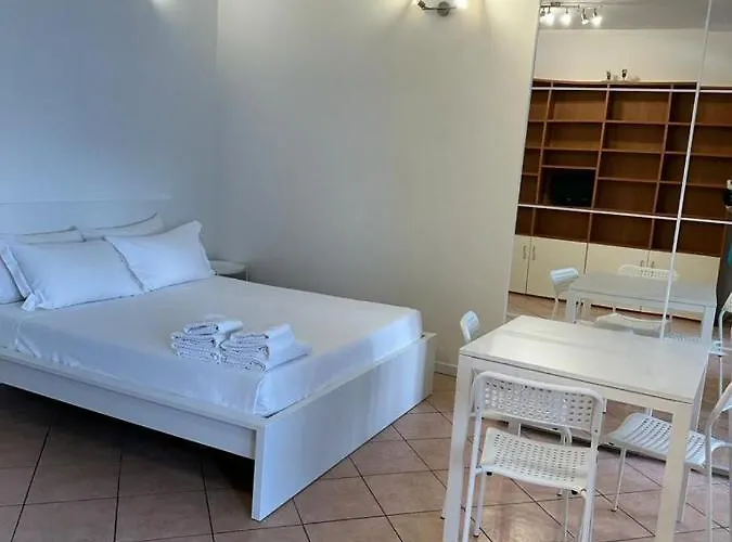 Easy Navigli ميلان
