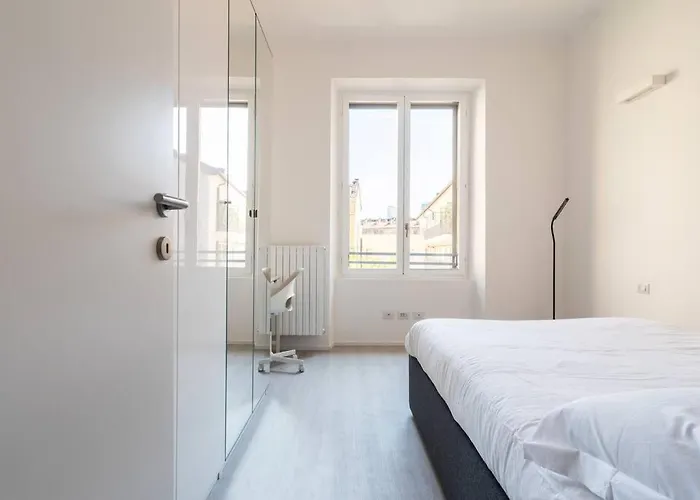 Lägenhet Bramante24 Trilocale In Sarpi