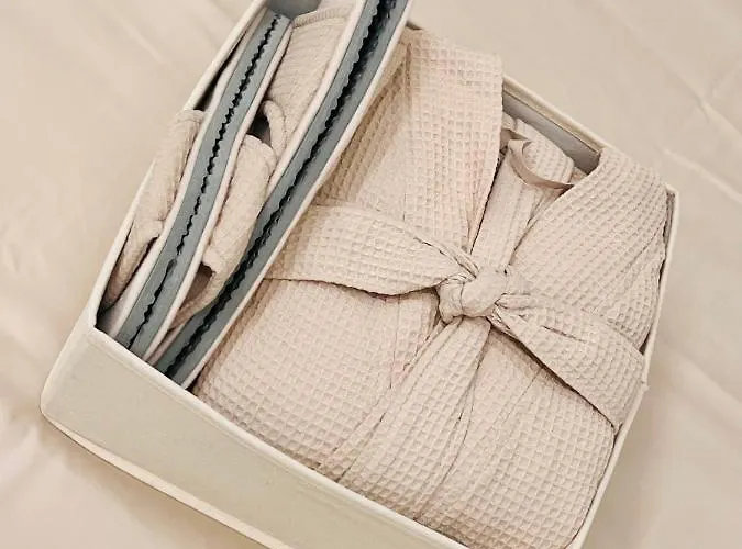 - Charlize - In The Heart Of Appartement