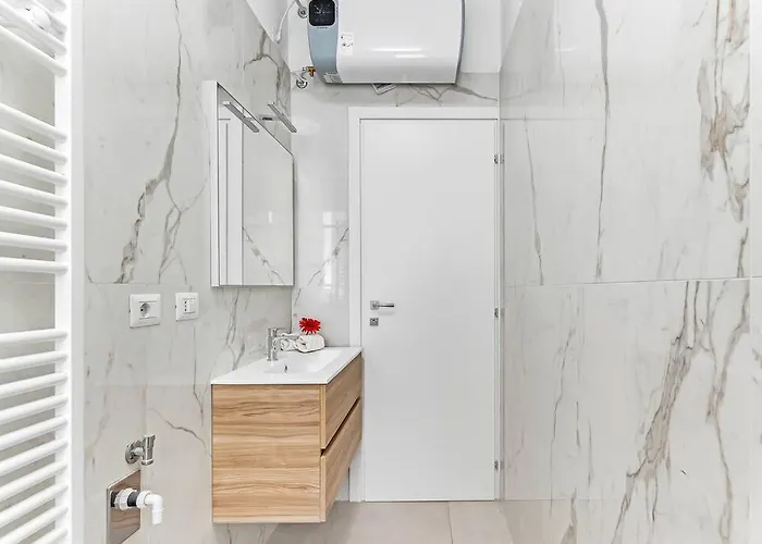 Alessia's Flat - Caroli Apartmán