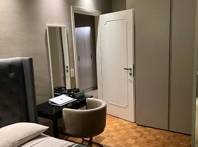 Elegante Stanza Nel Cuore Di Porta Venezia A Guest house