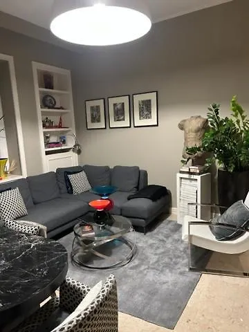 Elegante Stanza Nel Cuore Di Porta Venezia A Milan