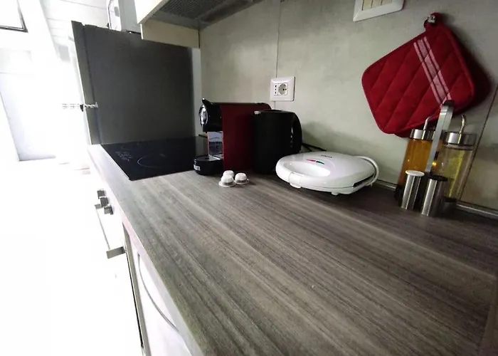 Free Parking Tiny House Wifi Netflix 15 Minuti Dal Duomo Lägenhet