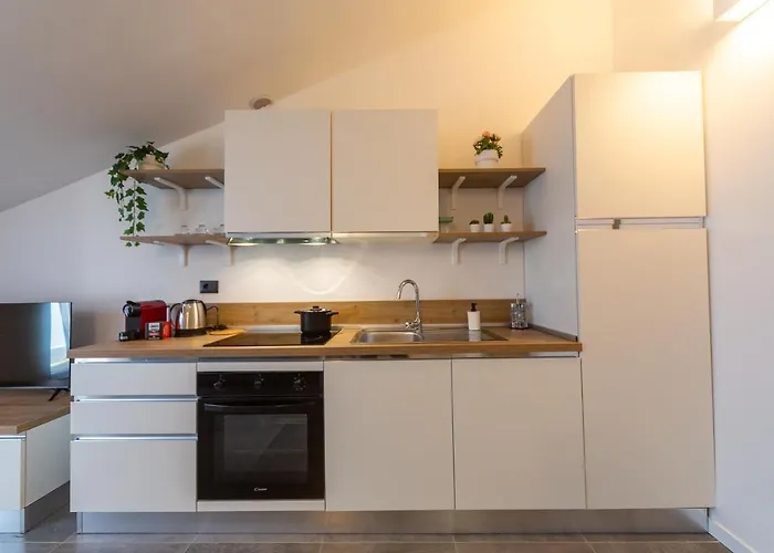 Khl - Sansiro, Mailand