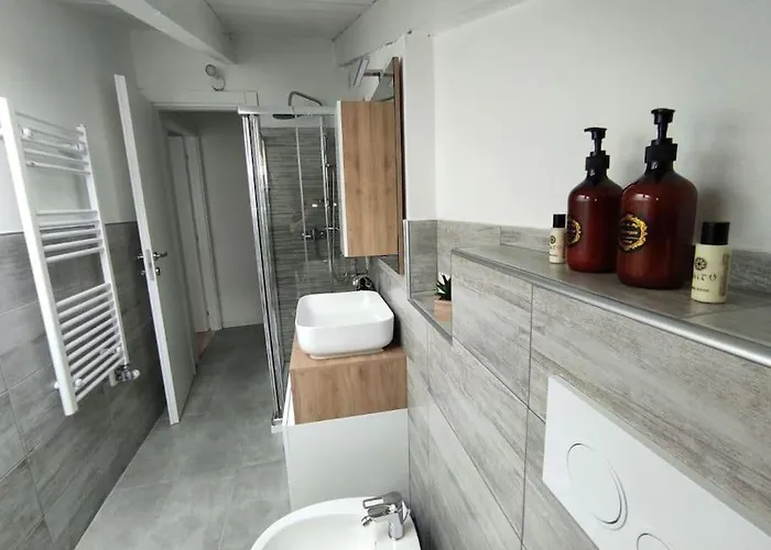 Apartament Free Parking Tiny House Wifi Netflix 15 Minuti Dal Duomo *