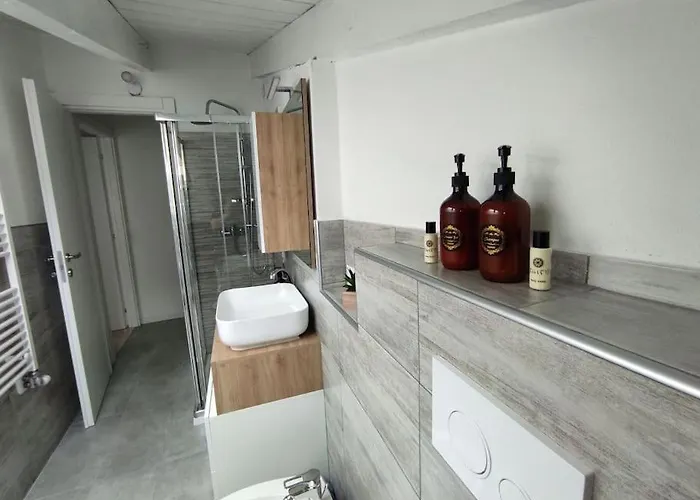 Free Parking Tiny House Wifi Netflix 15 Minuti Dal Duomo Apartament Mediolan