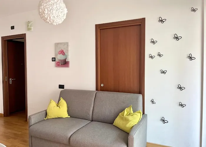 Апартаменты Sulla Metro 3 Gialla Maciachini