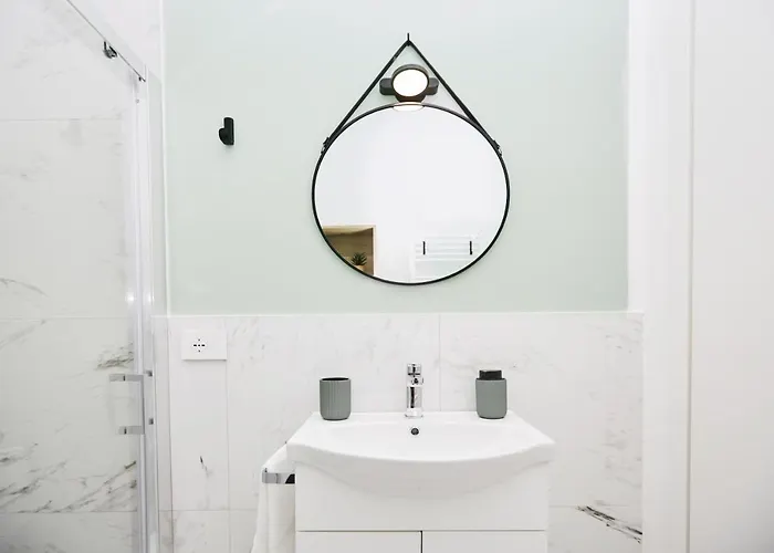 Urban Flats Modern Few Minuts From Duomo ميلان