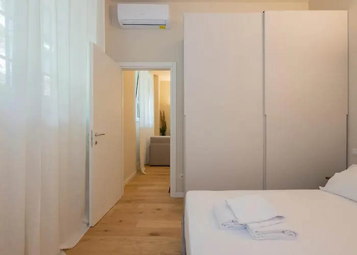 I Host - Ranzoni 1 Milán