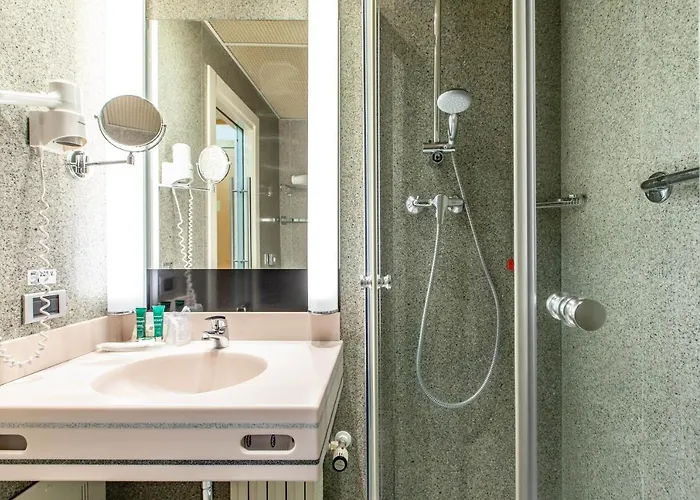 Hotiday Turro 4* ميلان