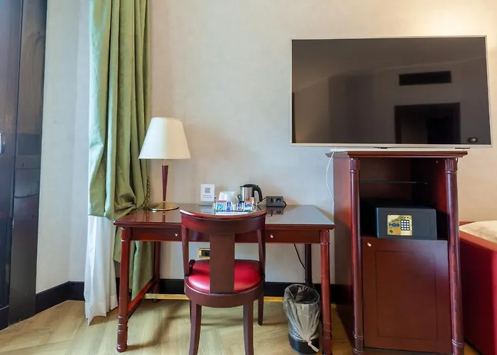 Hotiday Turro فندق