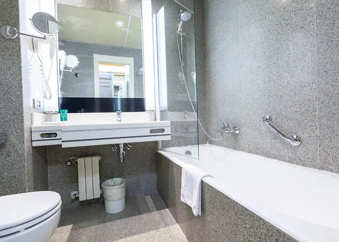 فندق Hotiday Turro 4*