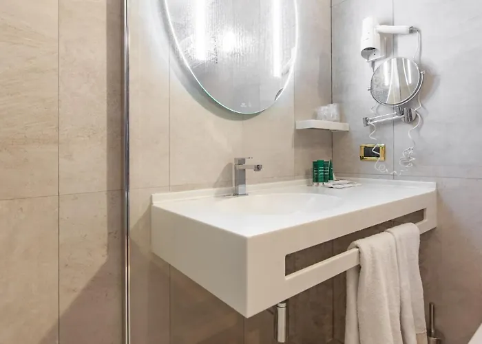 Hotiday Turro 4* ميلان