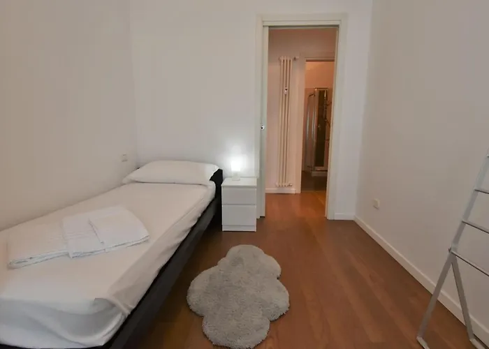 Corso Genova By Interhome شقة *