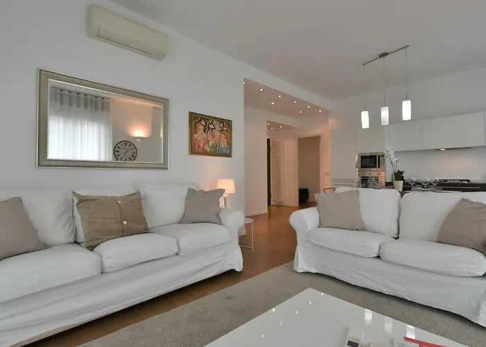 Corso Genova By Interhome شقة *