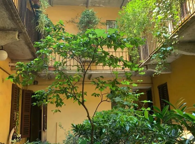 Porta Ticinese - Navigli *