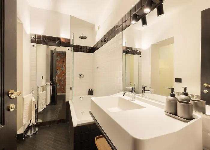 Homie Livings - Duomo Di Apartament Mediolan