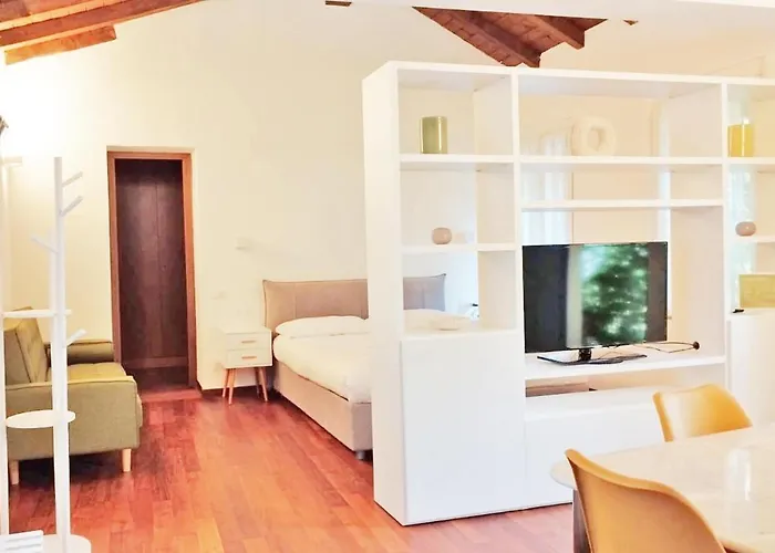 Le Guglie In Piazza Castello - Centro Storico