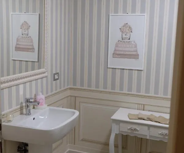 Santa Maria Delle Grazie 公寓