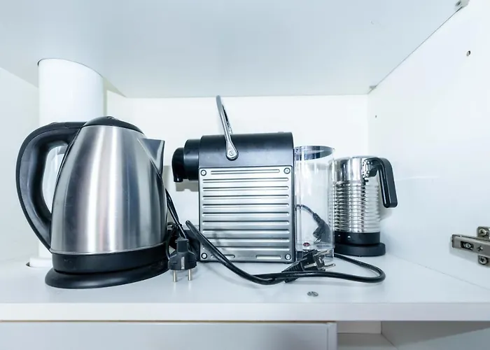 Flat 5 Min From Duomo With Park For Small Cars Apartment Milan