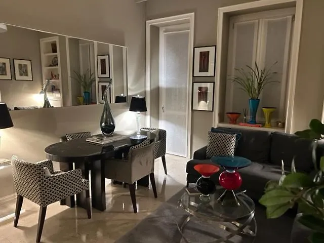Elegante Stanza Nel Cuore Di Porta Venezia A Milan