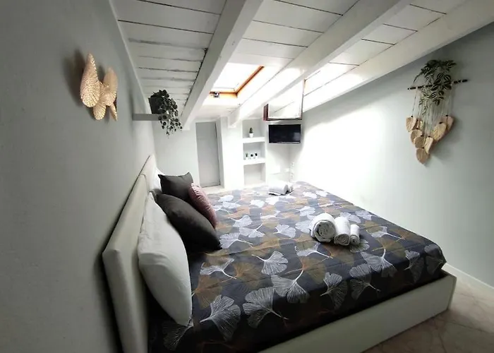 Apartament Free Parking Tiny House Wifi Netflix 15 Minuti Dal Duomo *
