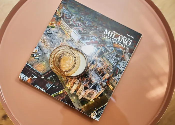 Urban Flats Modern Few Minuts From Duomo