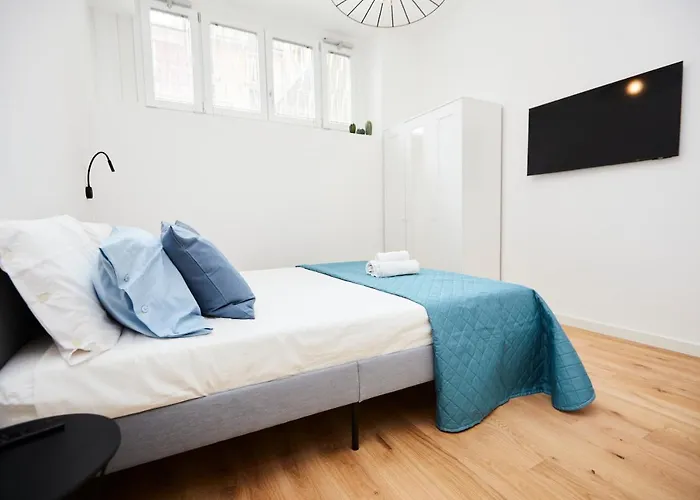 Urban Flats Modern Few Minuts From Duomo * ميلان