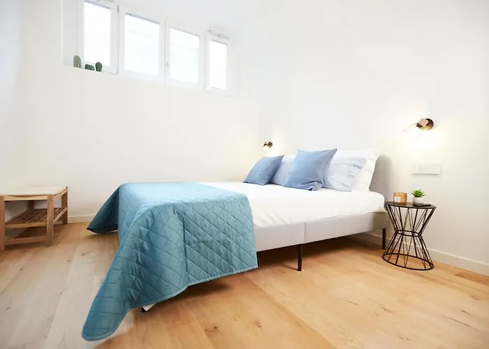 Urban Flats Modern Few Minuts From Duomo * ميلان