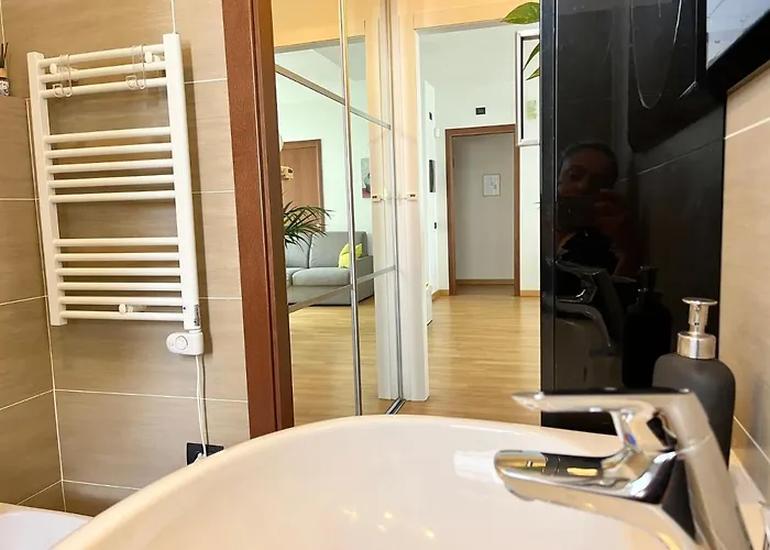 Sulla Metro 3 Gialla Maciachini Апартаменты