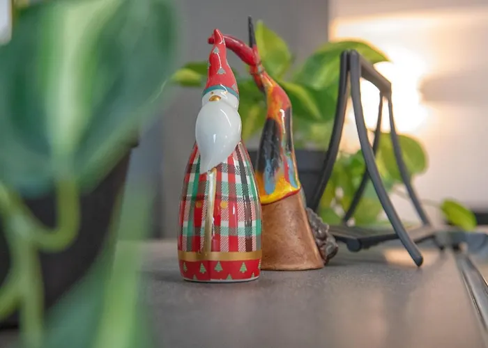 New & Bright Balcony Flat By Station * Milán