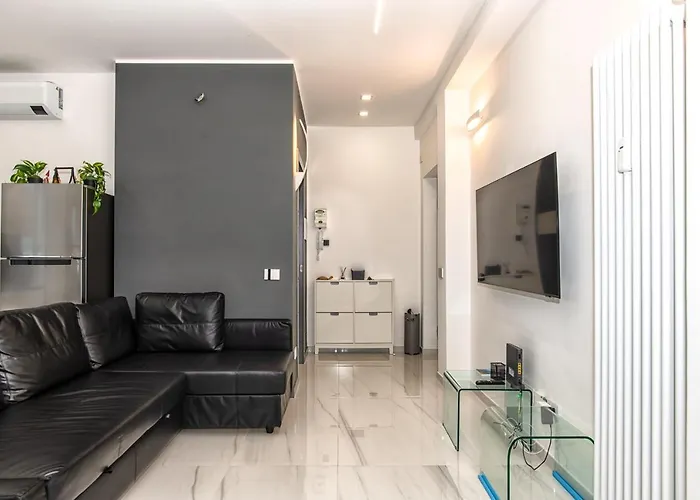 Apartmán New & Bright Balcony Flat By Station