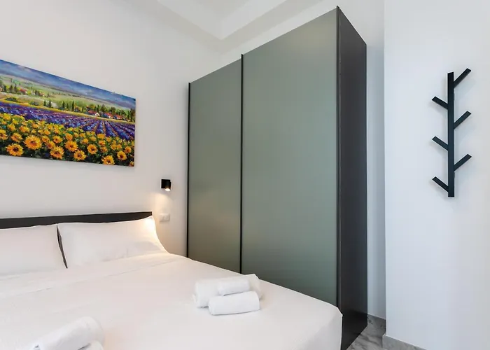 Luna Homes - Bilocale In Mac Mahon