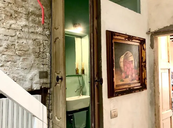 아파트 Charming And Design Attic Loft In Coolest Area Navigli Ticinese *