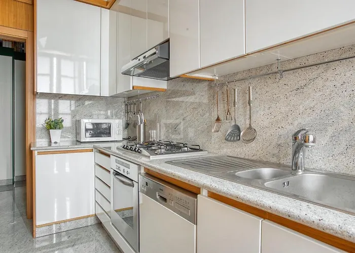 Joivy Captivating Flat With Balcony