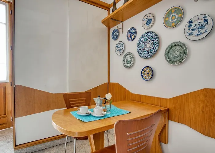 Joivy Captivating Flat With Balcony アパート *