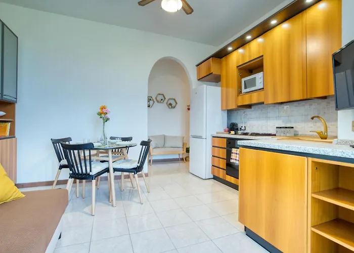 Guesthost - Casa Graziella, Bilocale A 5 Minuti Dal San Raffaele Per 5