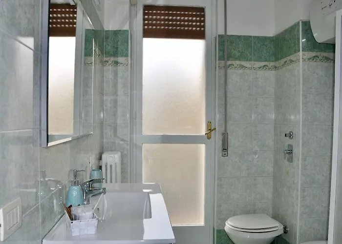 Nolo Black White & Coral *