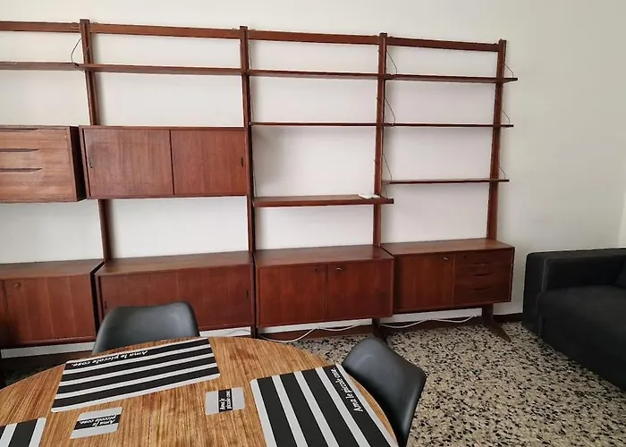 Nolo Black White & Coral * Milano