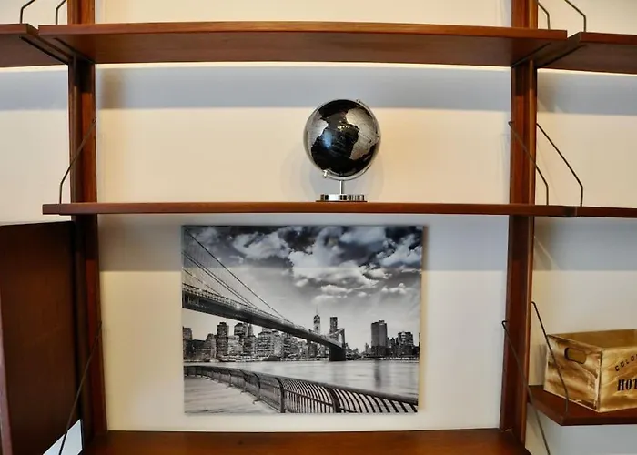 Nolo Black White & Coral *