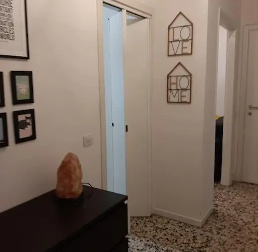 Nolo Black White & Coral *